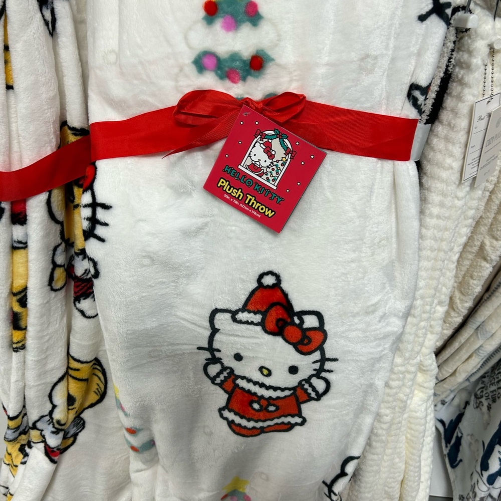 Hello Kitty, plush Christmas blanket